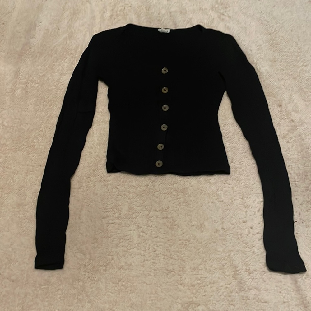 Black Scoop-Neck Ribbed Cropped Button-Up Long-Sleeved Top, Garage Size XS